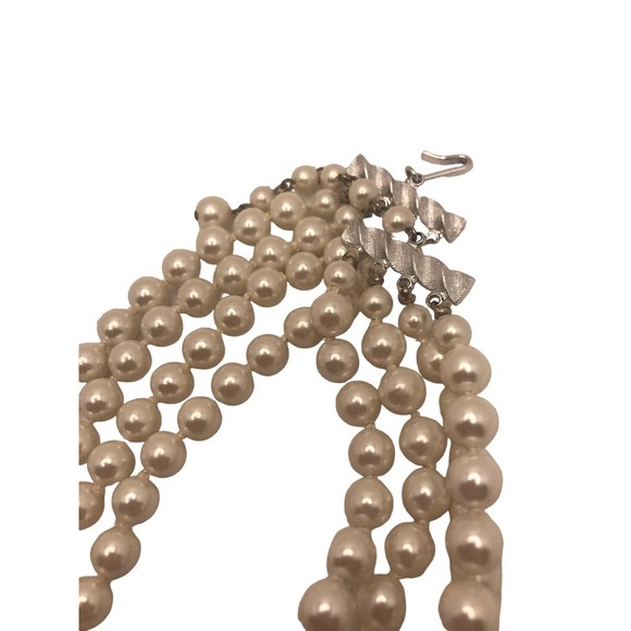 Vintage Classic 4 Strand Faux Pearl Statement Japan Necklace - Picture 4 of 4